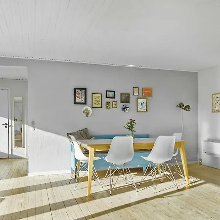 Holiday home With Garden Near Tisvilde *