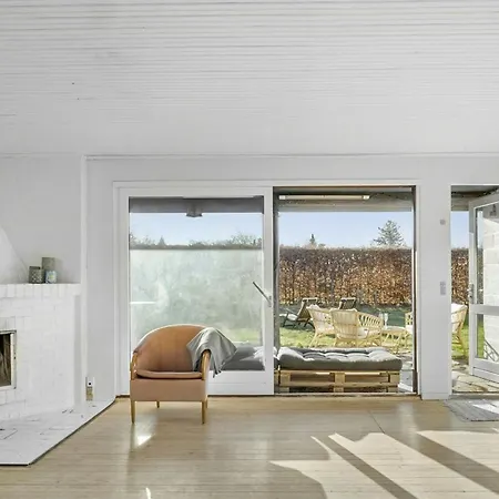 Ferienhaus With Garden Near Tisvilde *