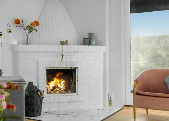 With Garden Near Tisvilde Semesterbostad *